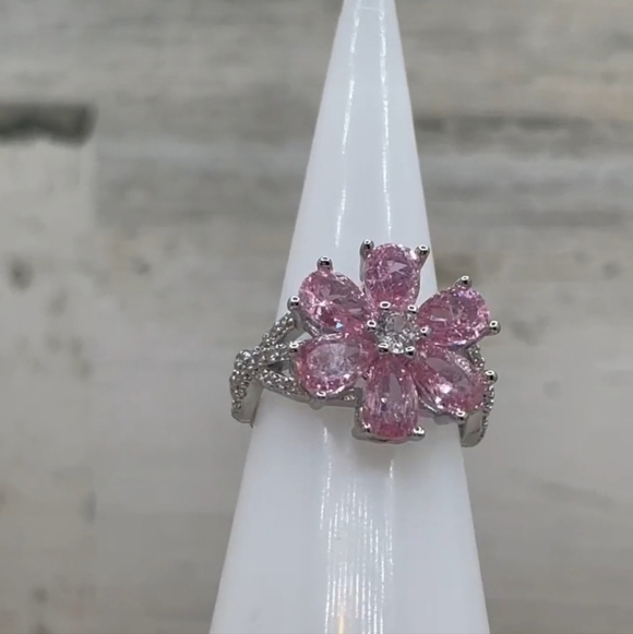 Beautiful Statement Flower Pink White Cubic Zirconia Silver Plated Ring Size 6 - Picture 10 of 13